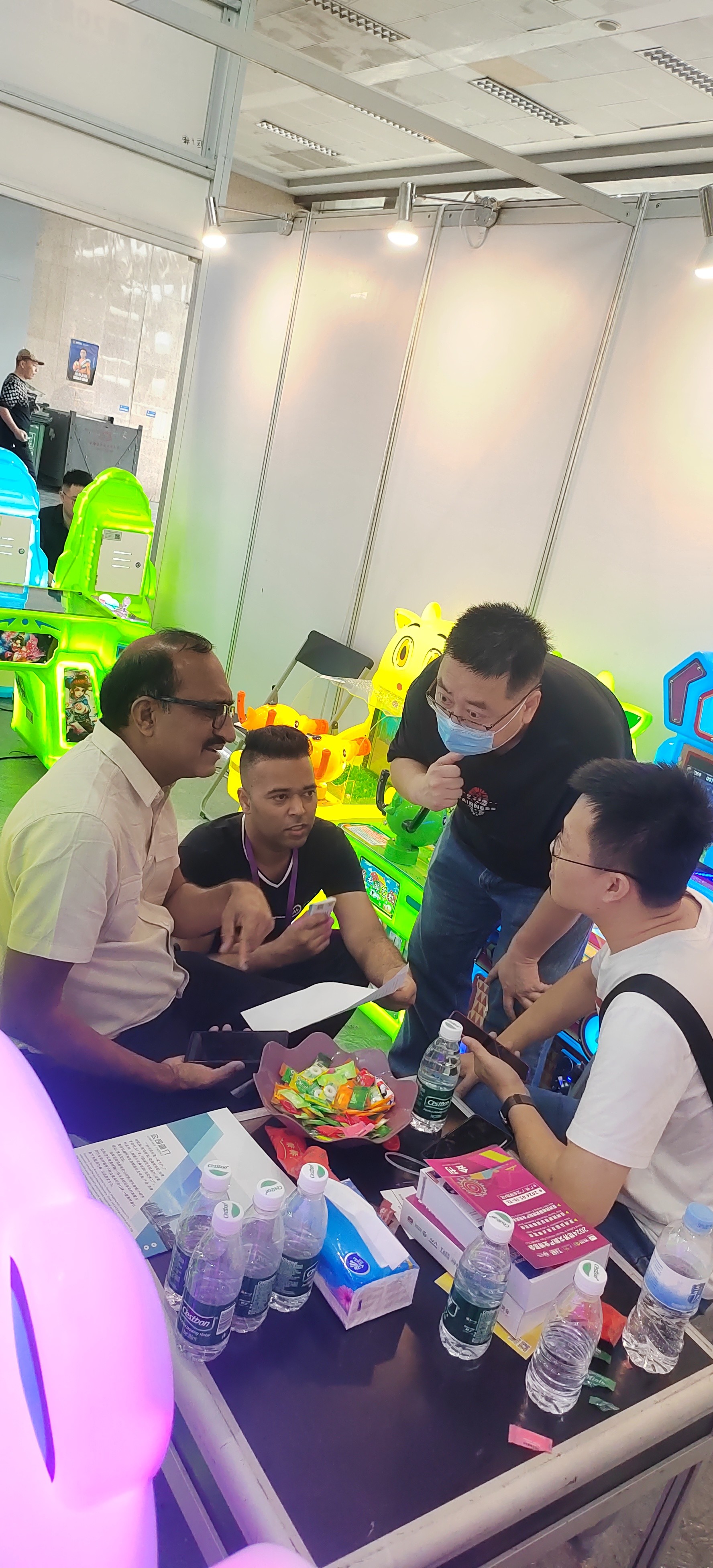 Latest company case about Early September 2024: A three-day exhibition, a face-to-face meeting between the source manufacturers and their customers